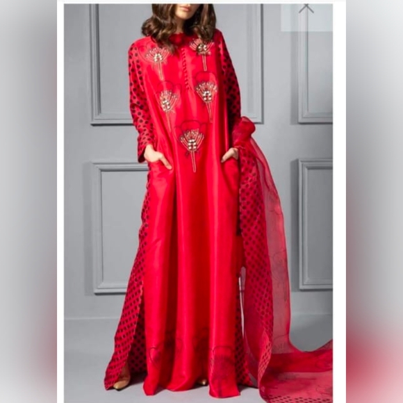 Muse Luxe Red kaftaan - Picture 1 of 6